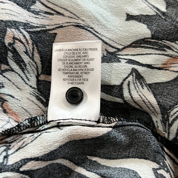 Leith Faux Wrap V Neck Floral Short Sleeve Shirt Nordstrom - Picture 6 of 6